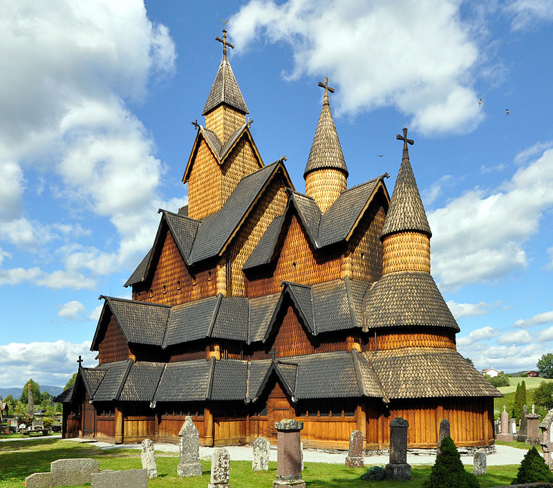 800px-Stavechurch-heddal