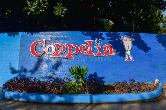 coppelia-ice-cream-havana-cuba-jan-famous-parlour-91132415